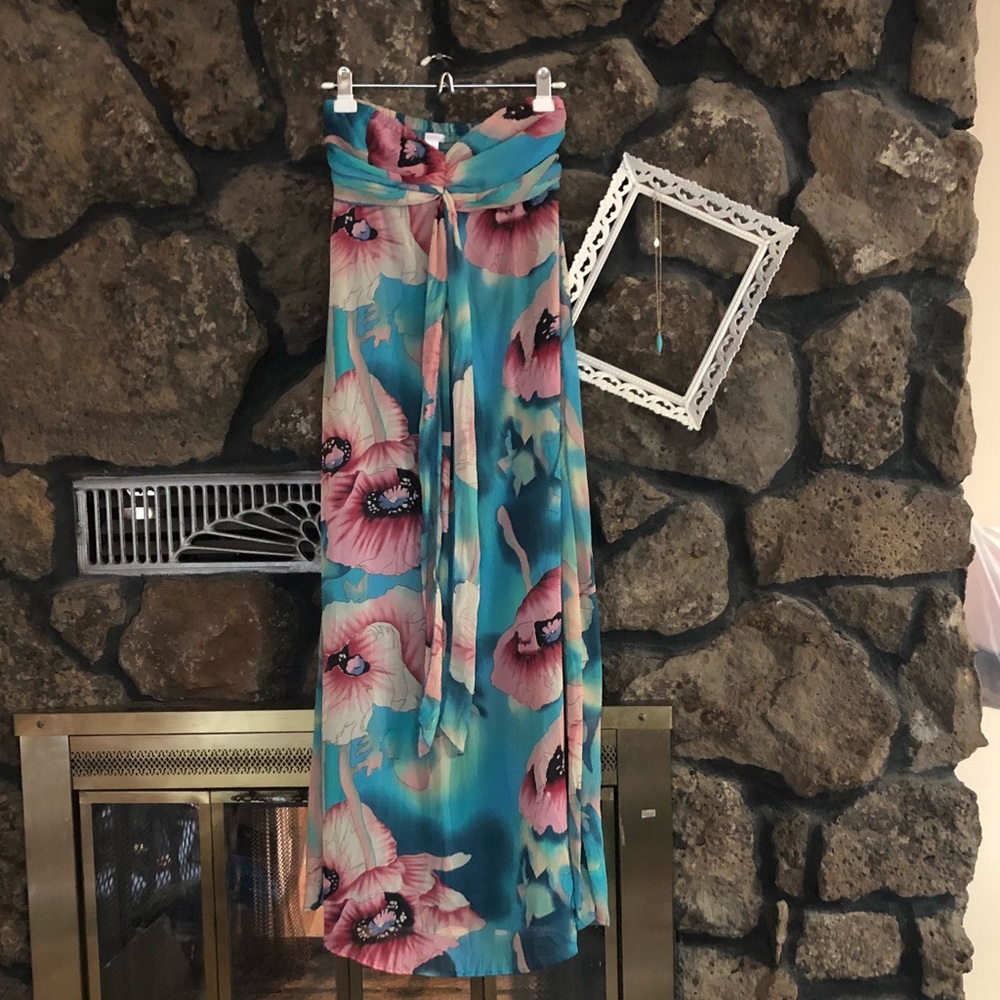 Beautiful strapless maxi dress